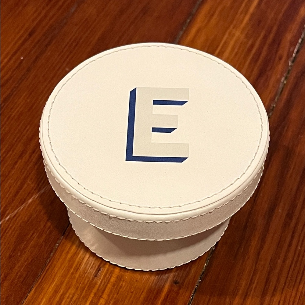 Small White Round box with Blue 'E'